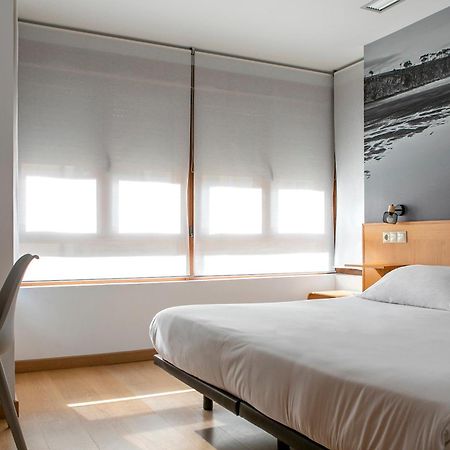 Hotel Dabeleira Луарка Екстериор снимка